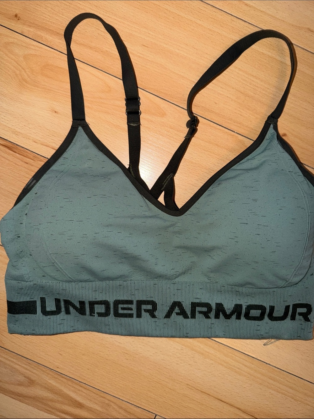 Under Armour Sage Green and Black Seamless Light Support Sports Bra